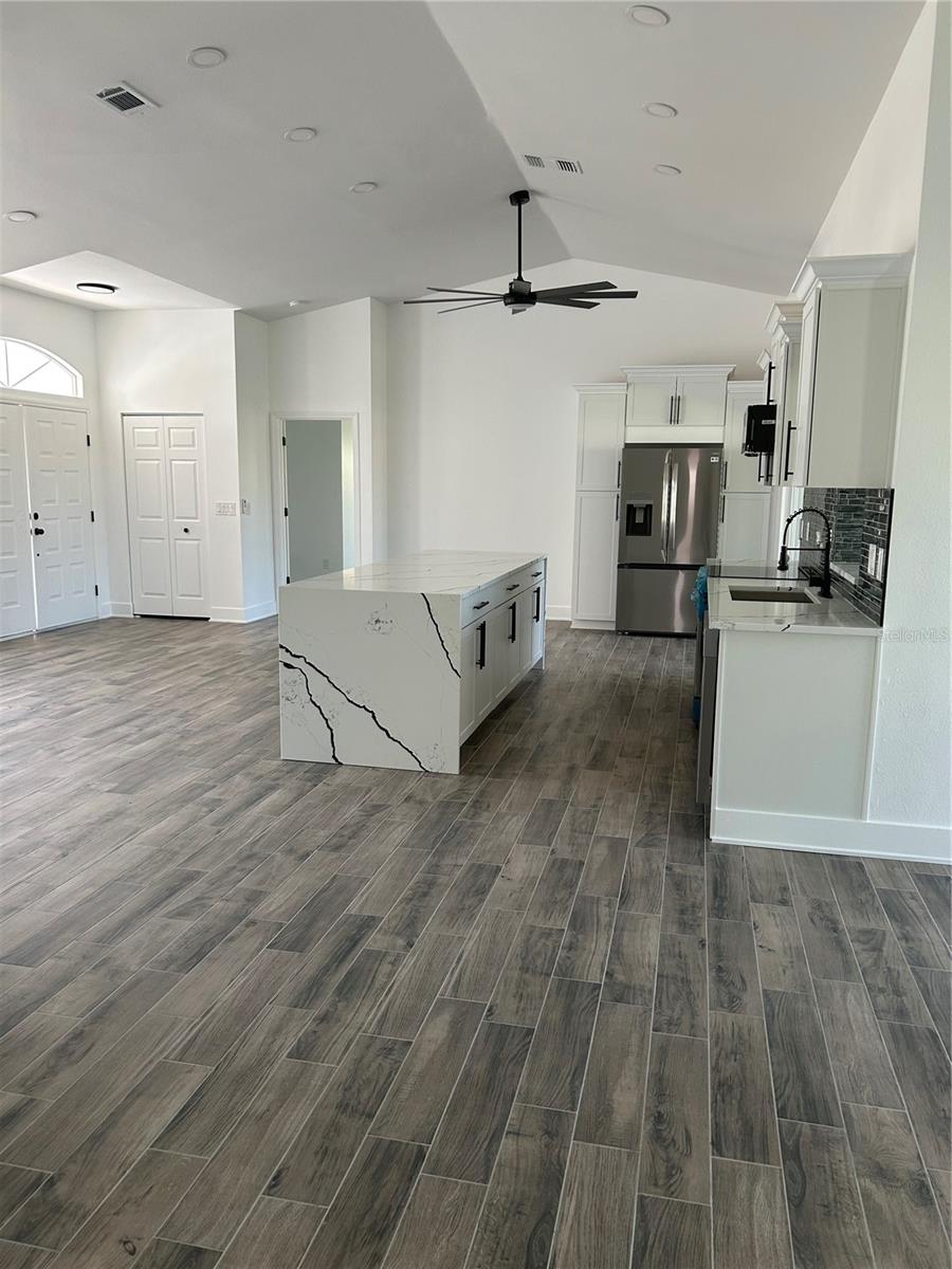 Image 12 of 46 For 5810 42nd Street E
