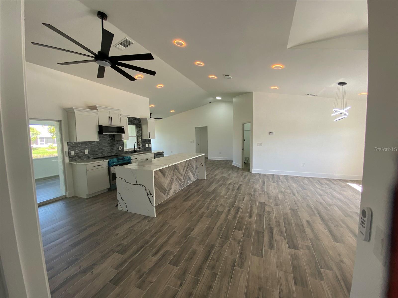 Image 13 of 46 For 5810 42nd Street E