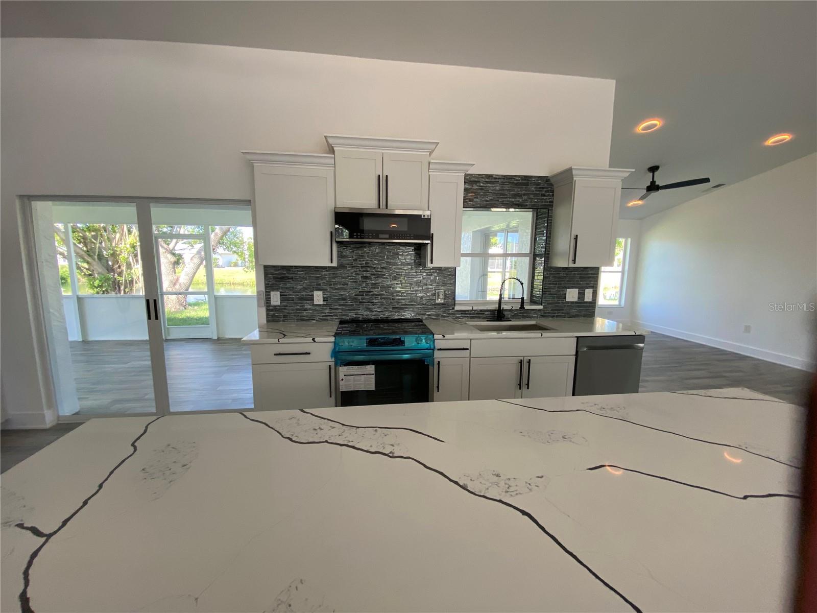 Image 16 of 46 For 5810 42nd Street E