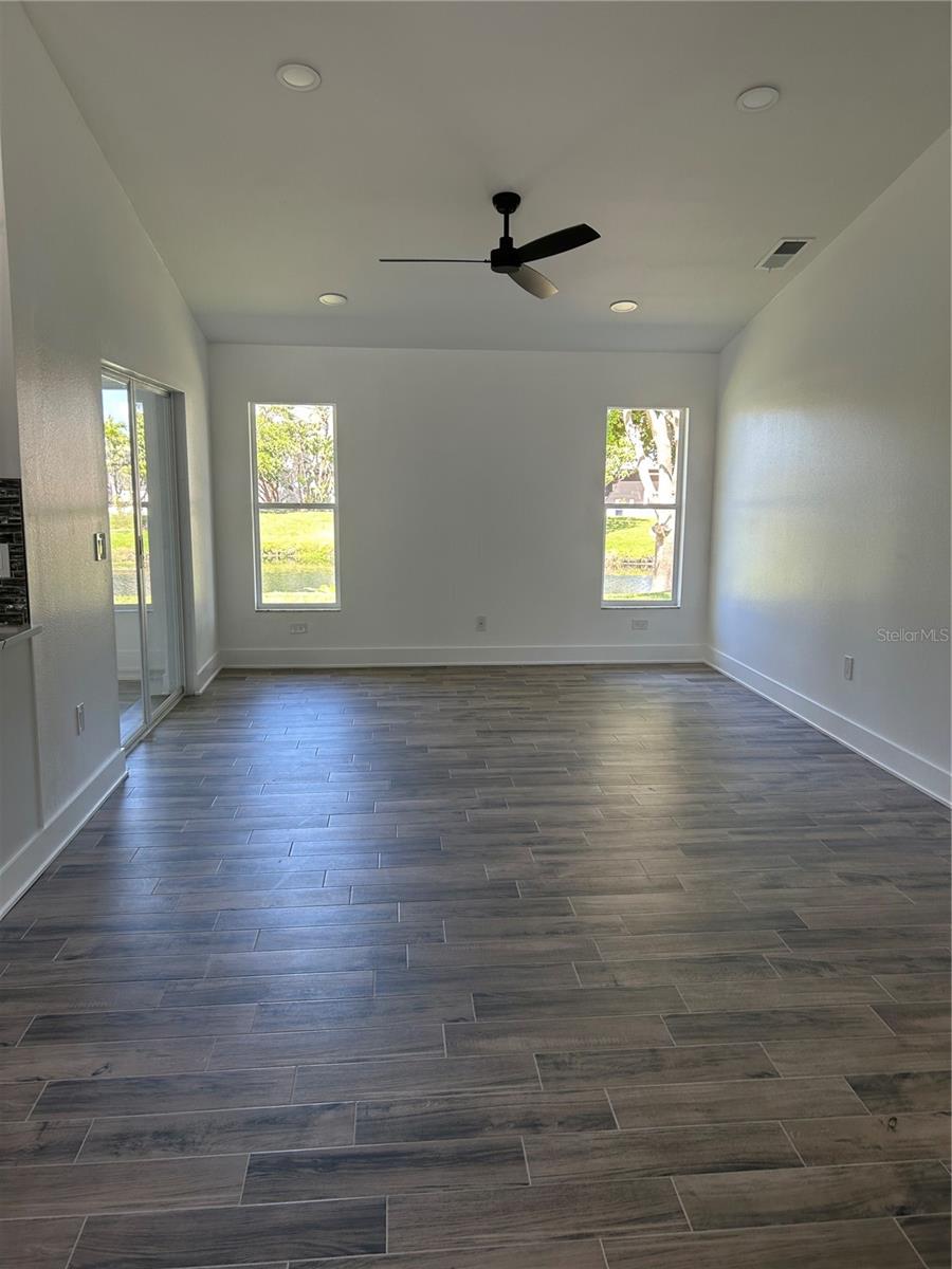 Image 20 of 46 For 5810 42nd Street E