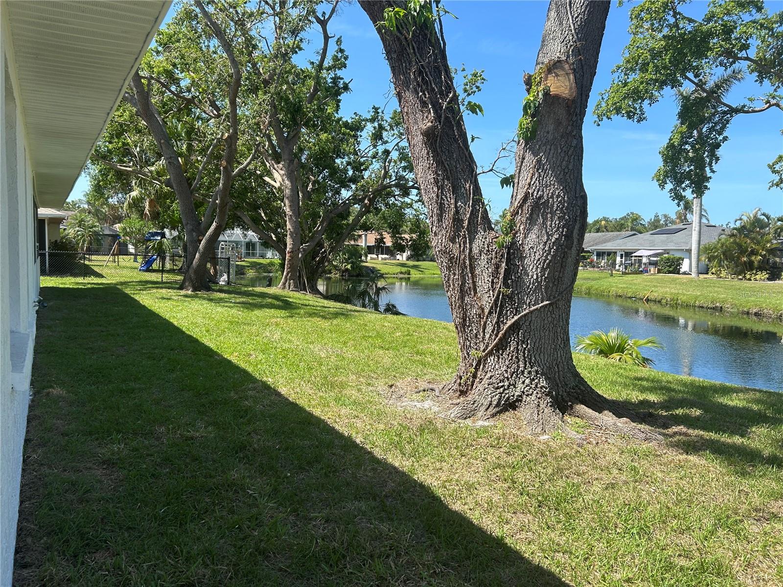 Image 33 of 46 For 5810 42nd Street E