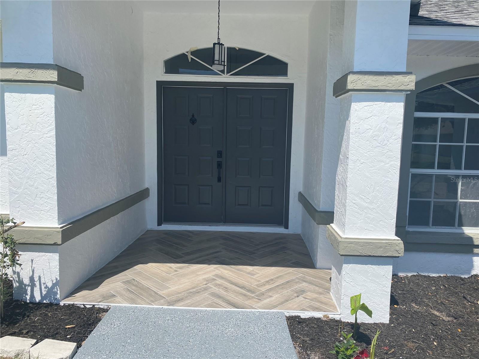Image 5 of 46 For 5810 42nd Street E