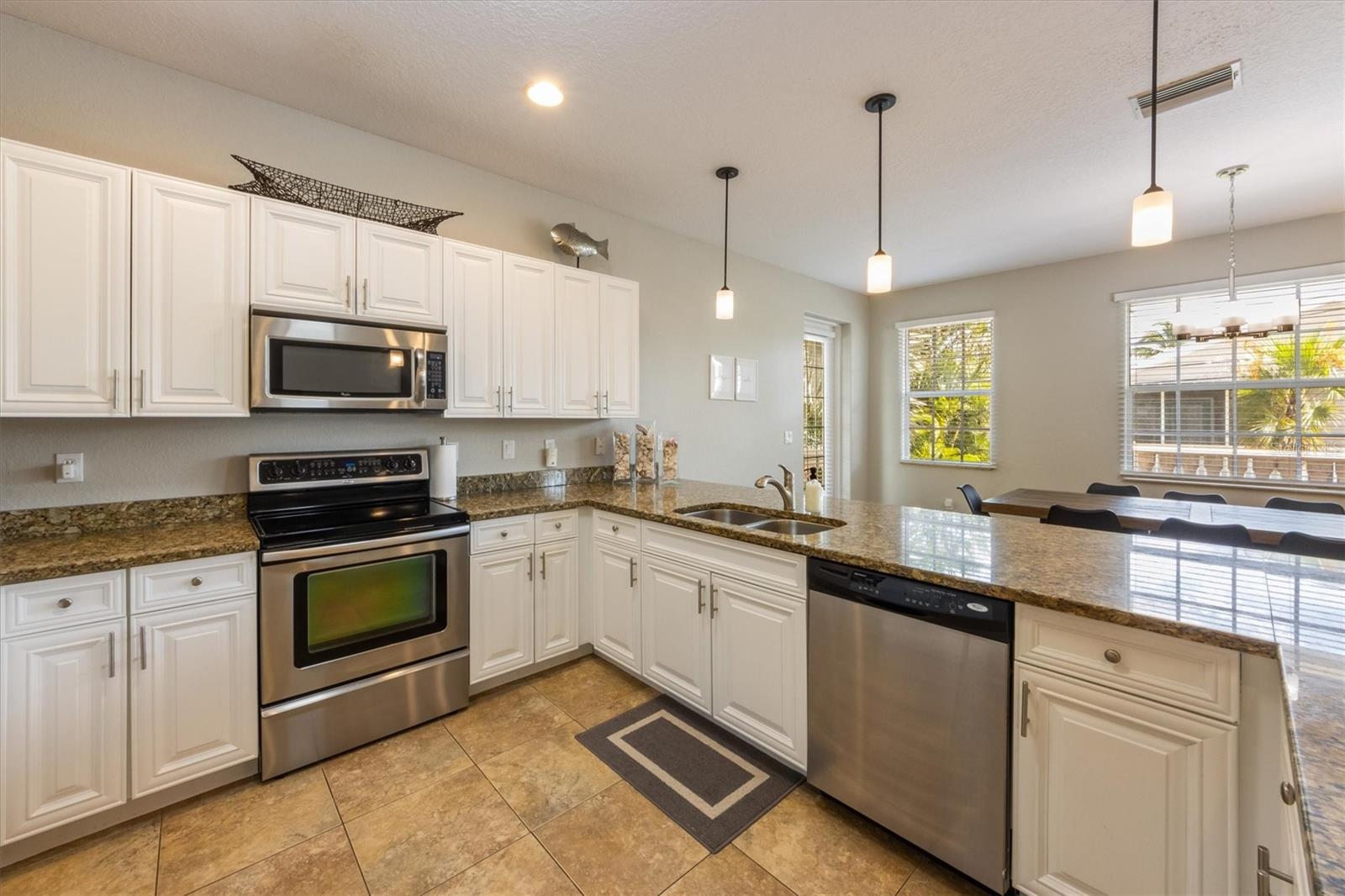 Image 10 of 61 For 2309 Avenue C  200