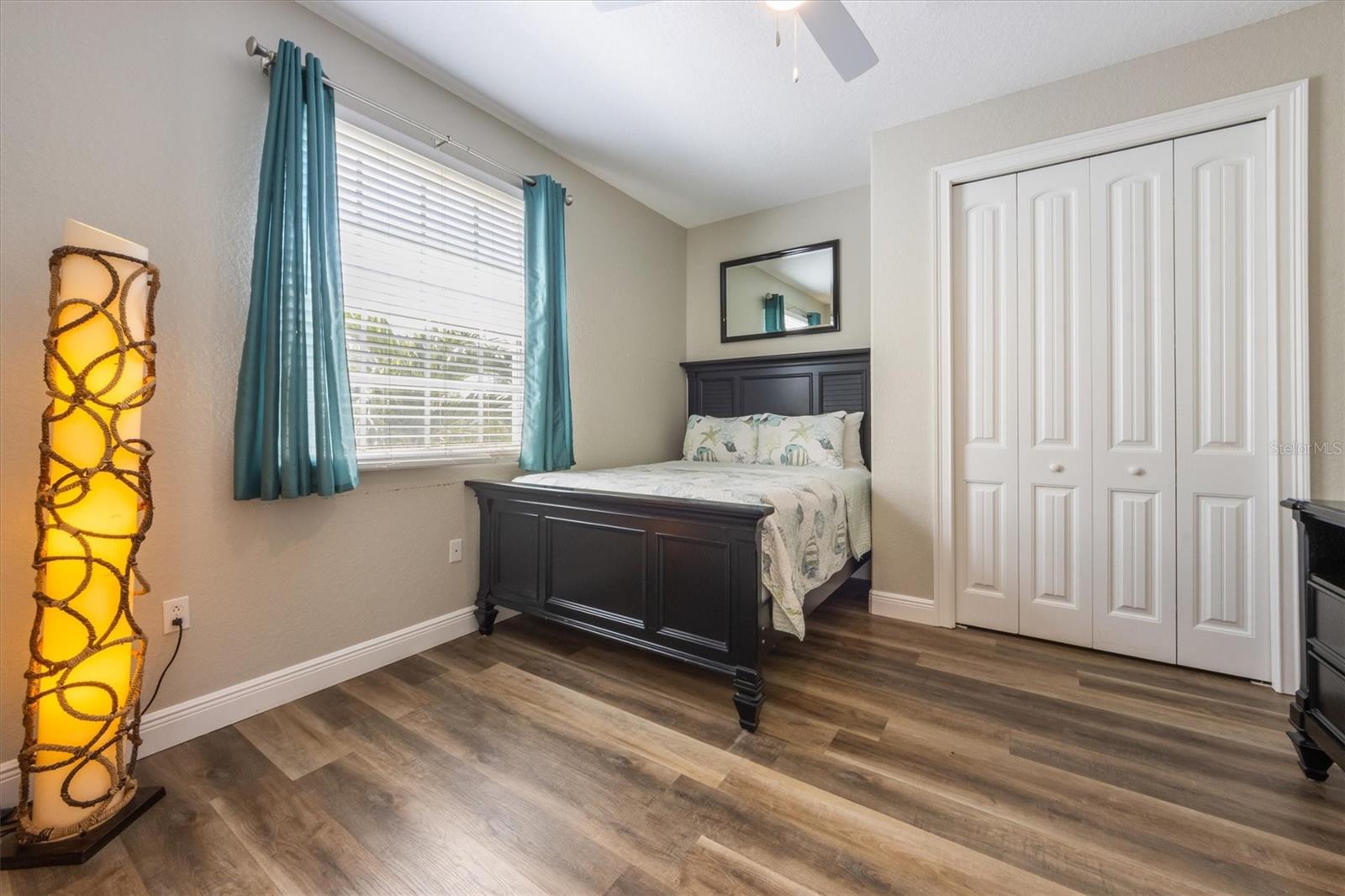 Image 25 of 61 For 2309 Avenue C  200