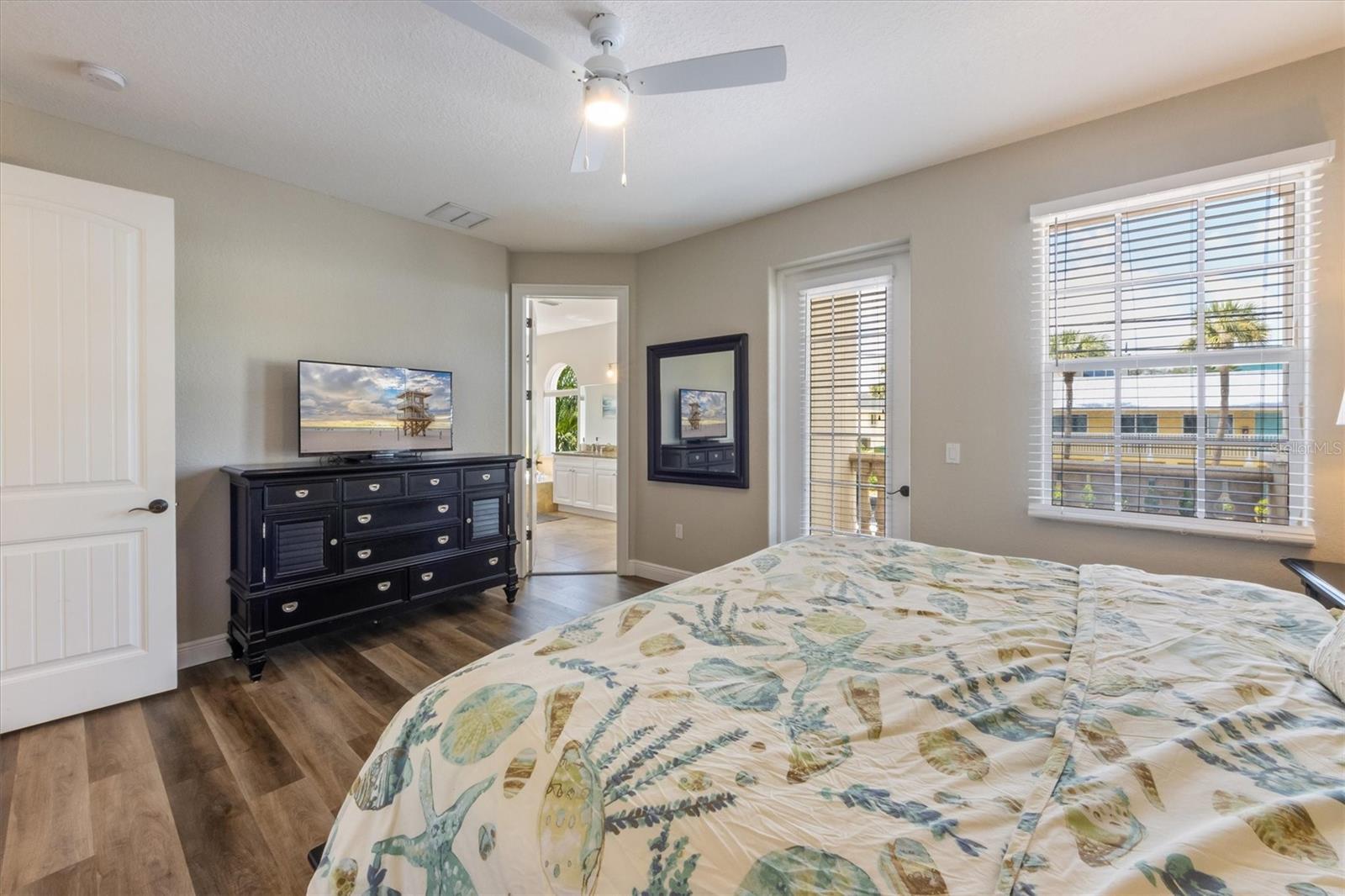 Image 28 of 61 For 2309 Avenue C  200