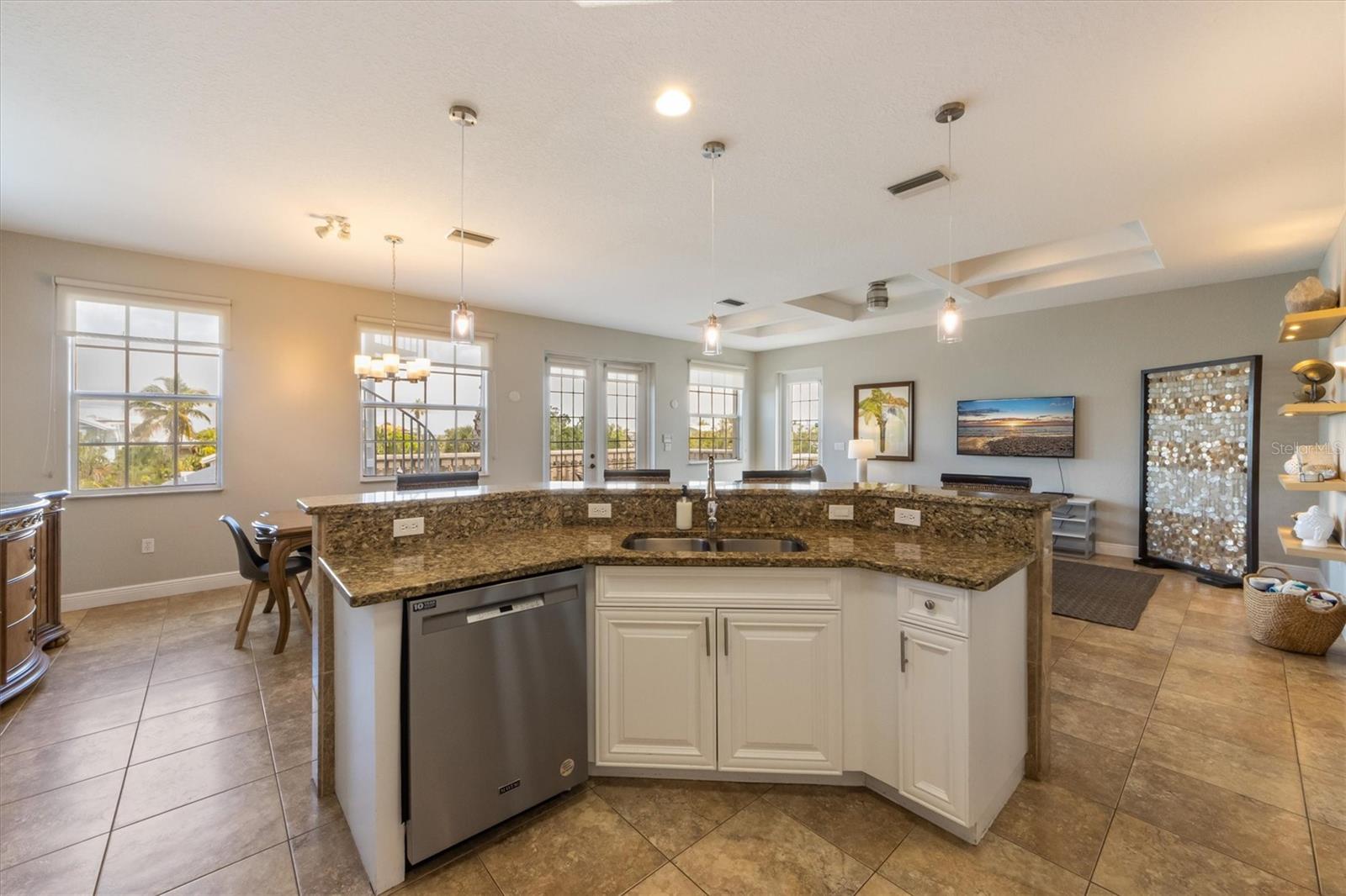 Image 36 of 61 For 2309 Avenue C  200