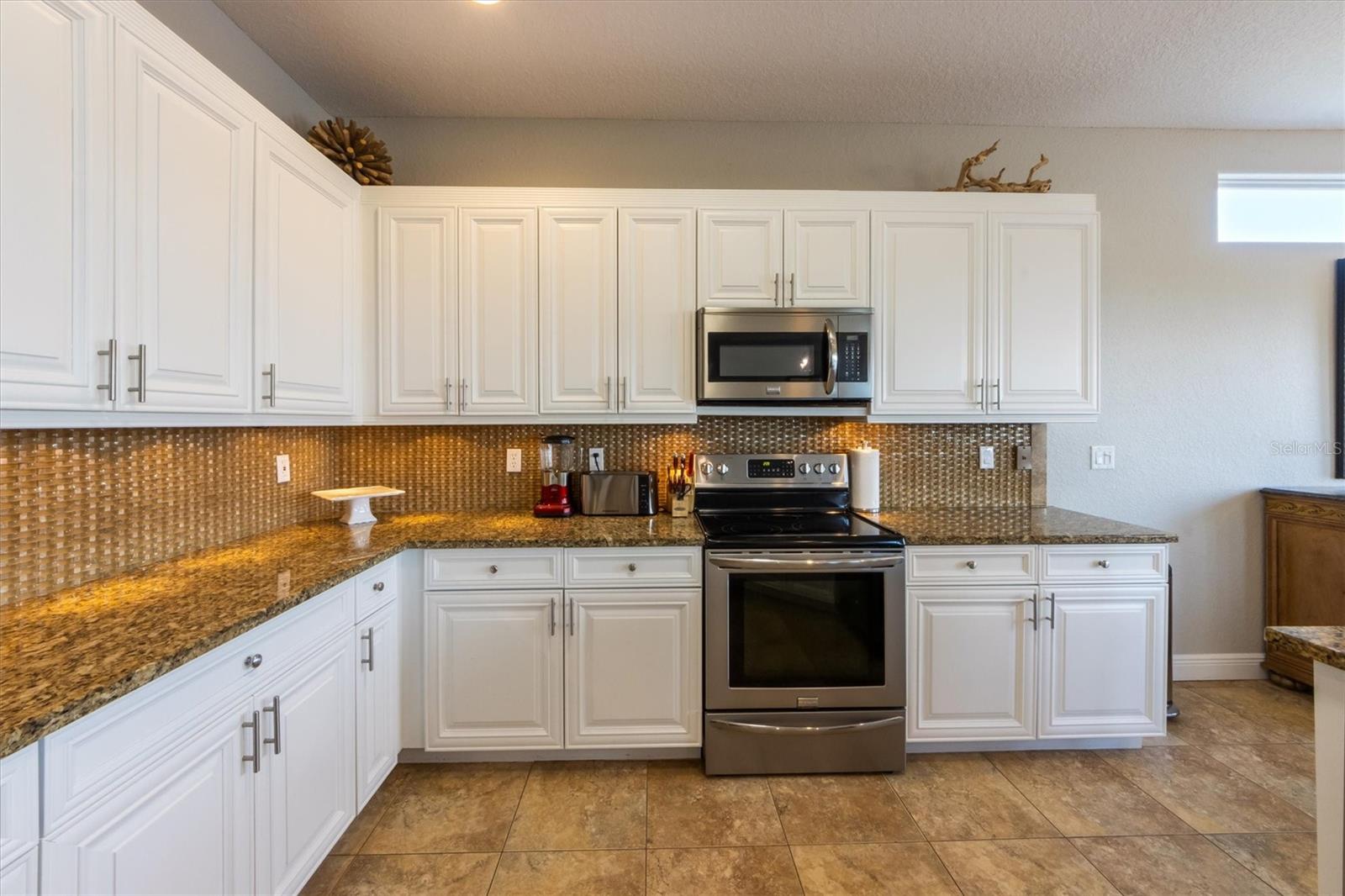 Image 37 of 61 For 2309 Avenue C  200