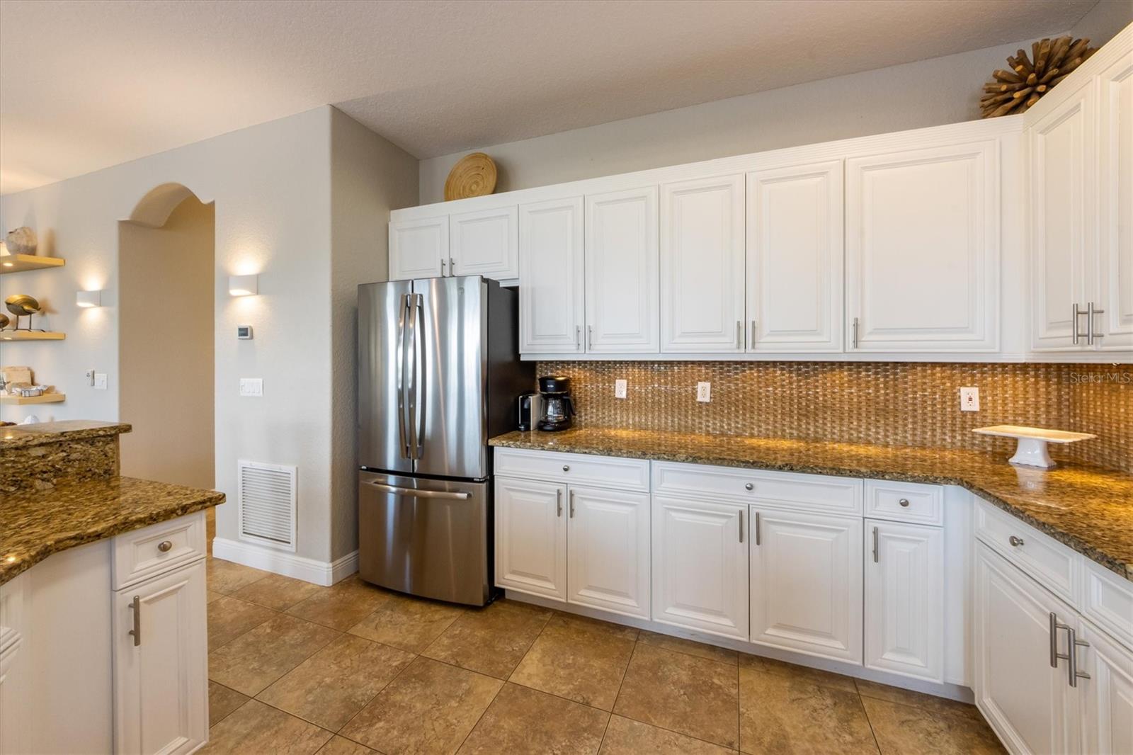 Image 38 of 61 For 2309 Avenue C  200