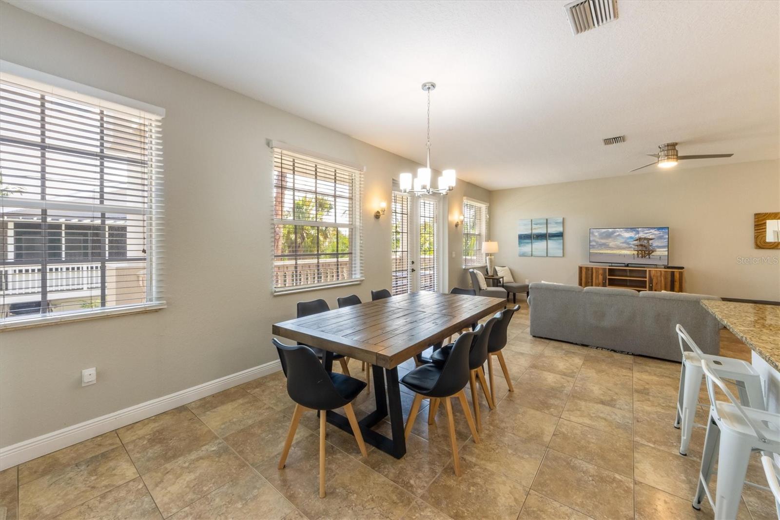 Image 4 of 61 For 2309 Avenue C  200