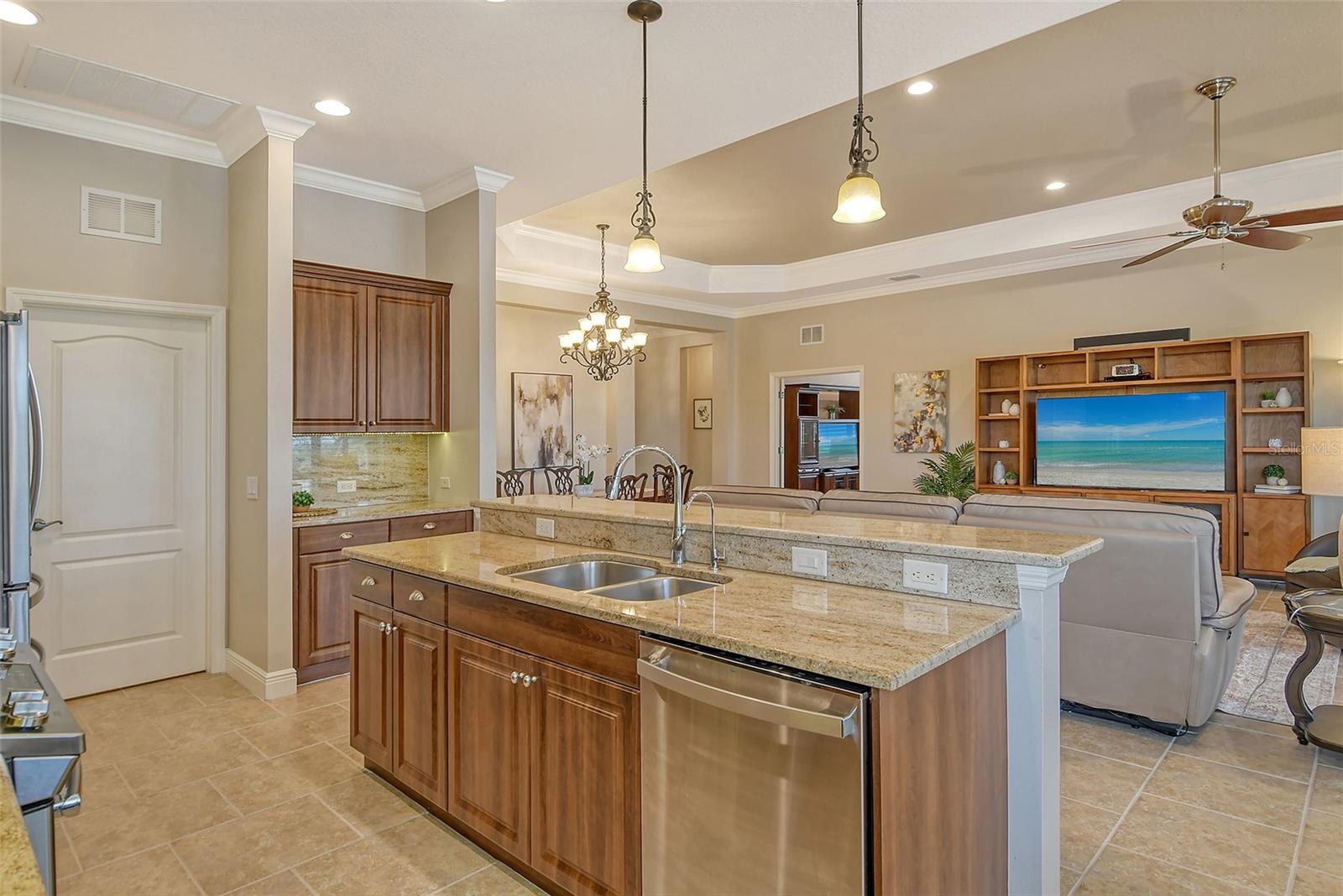Image 18 of 59 For 11723 Cullen Park Terrace