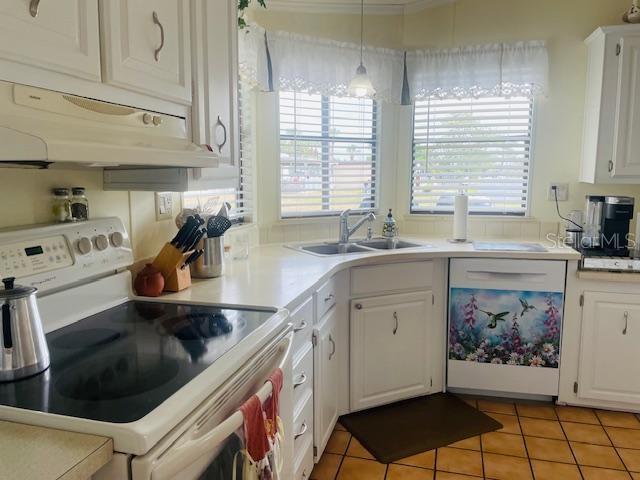 Image 6 of 44 For 5707 45th Street E 162