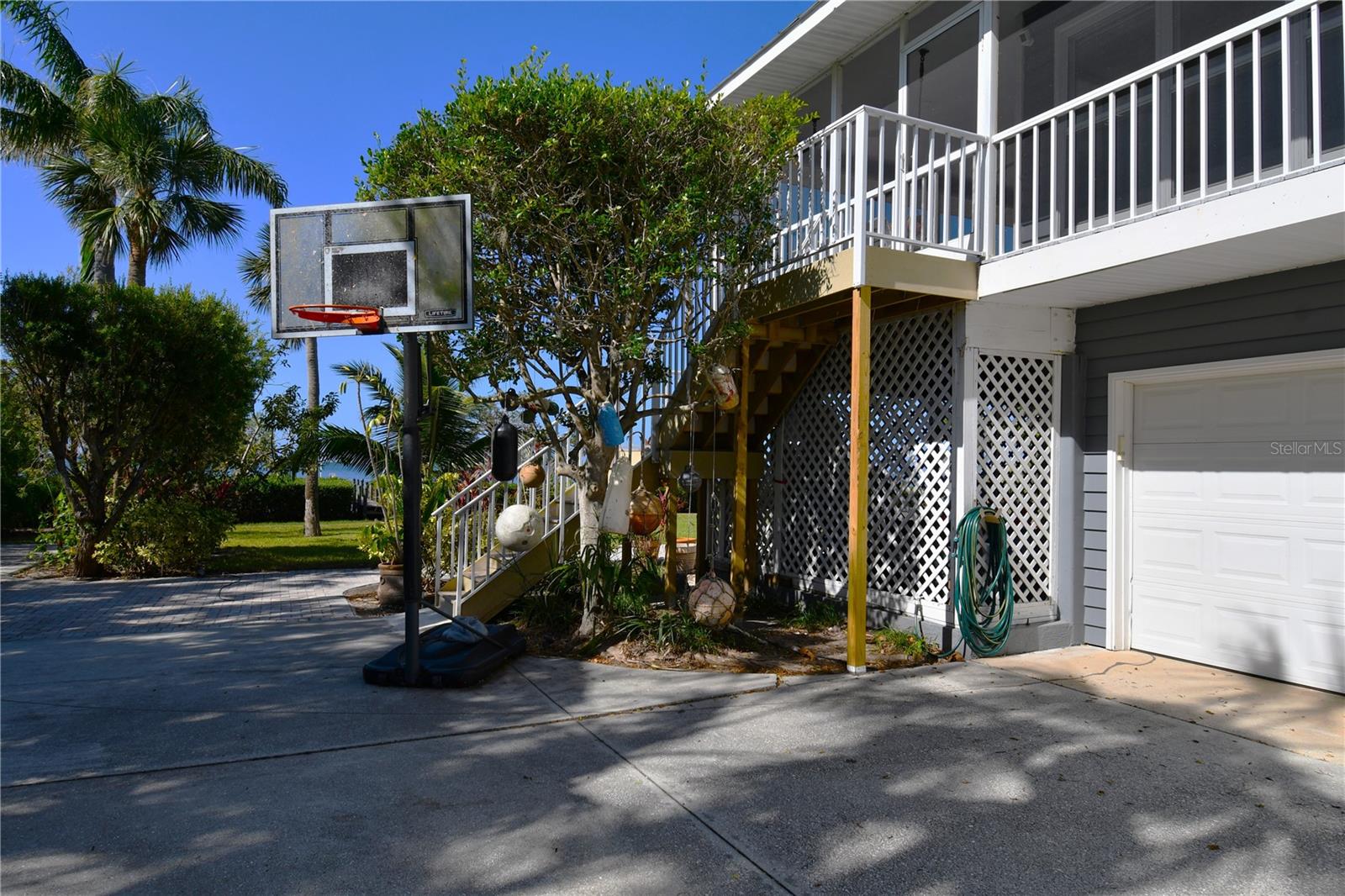 Image 3 of 47 For 7676 Westmoreland Drive