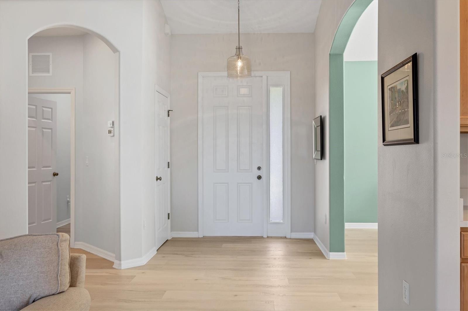 Image 11 of 57 For 6458 Tailfeather Way