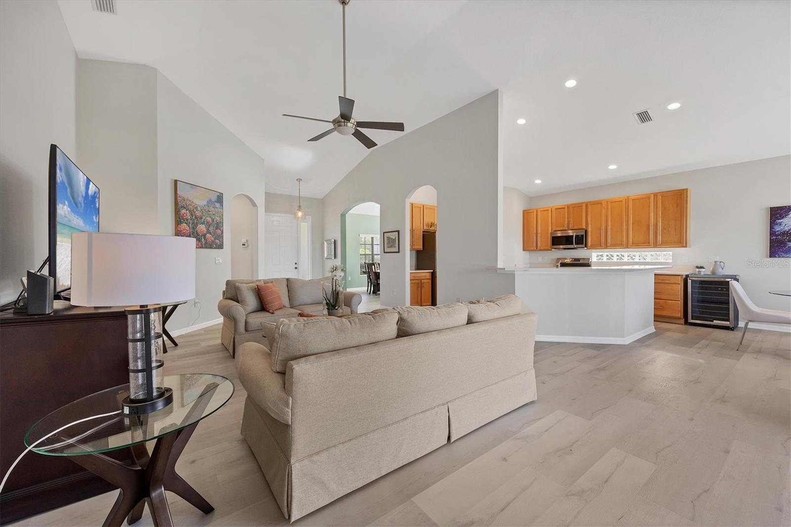 Image 18 of 57 For 6458 Tailfeather Way