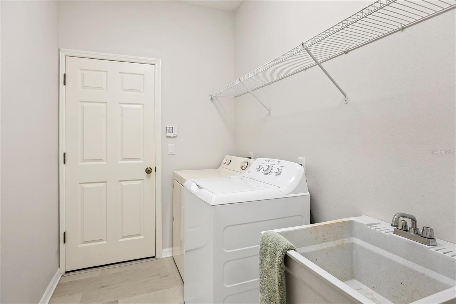 Image 35 of 57 For 6458 Tailfeather Way