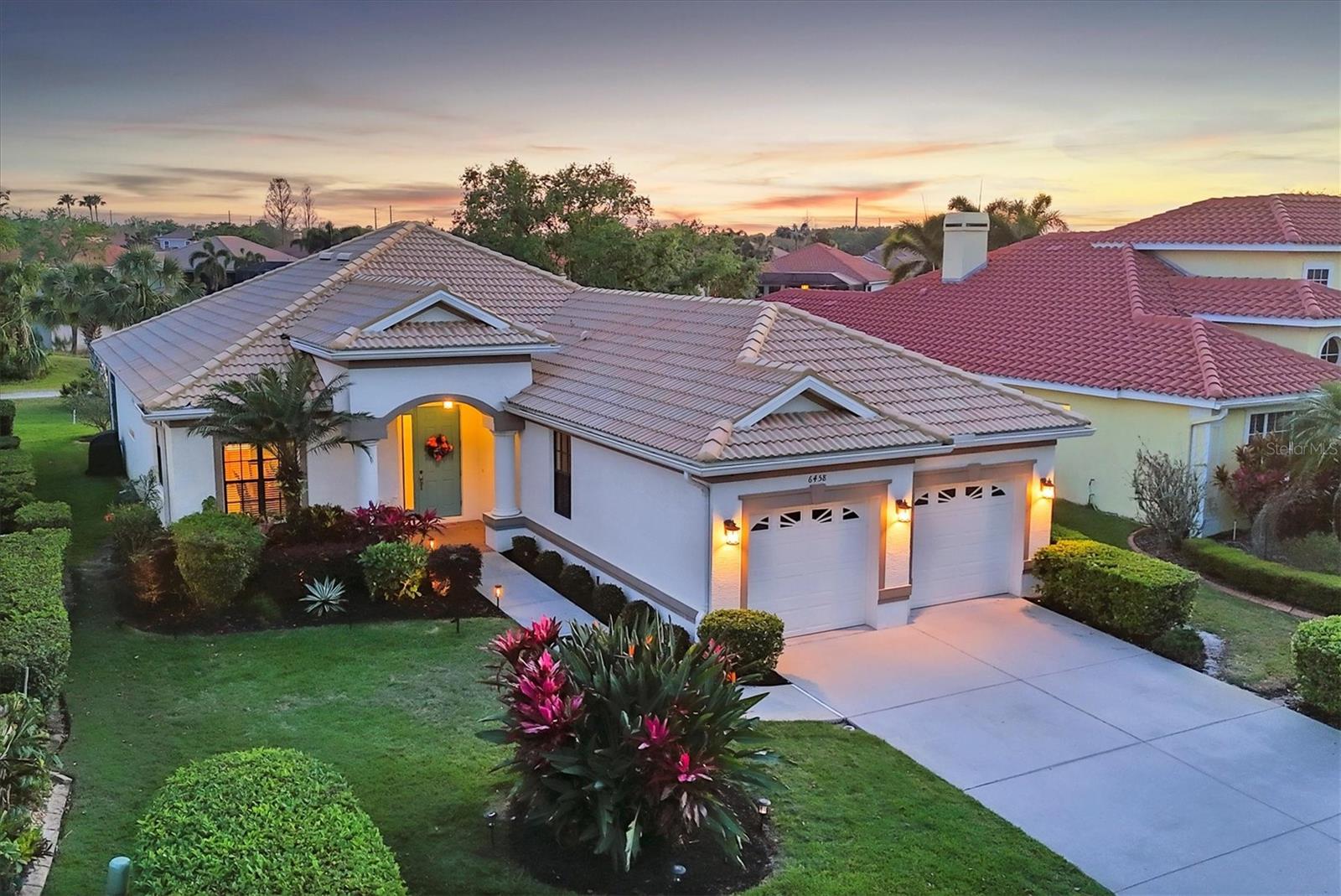 Image 4 of 57 For 6458 Tailfeather Way