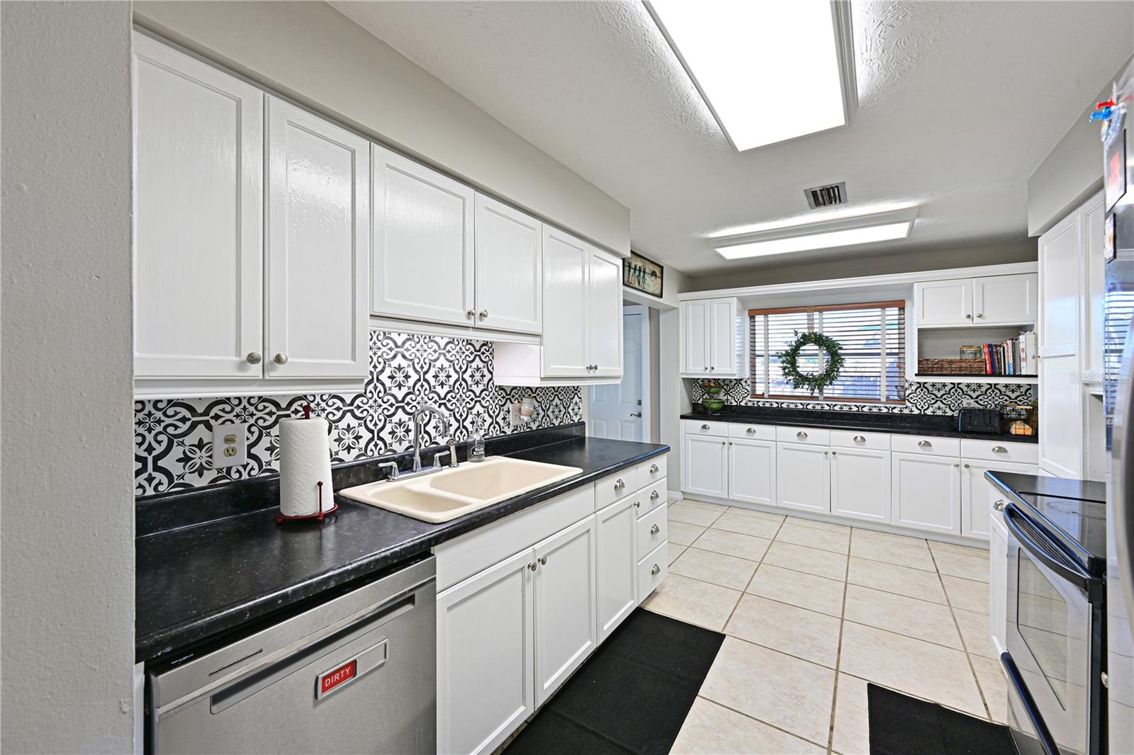 Image 17 of 35 For 404 62nd Street Nw