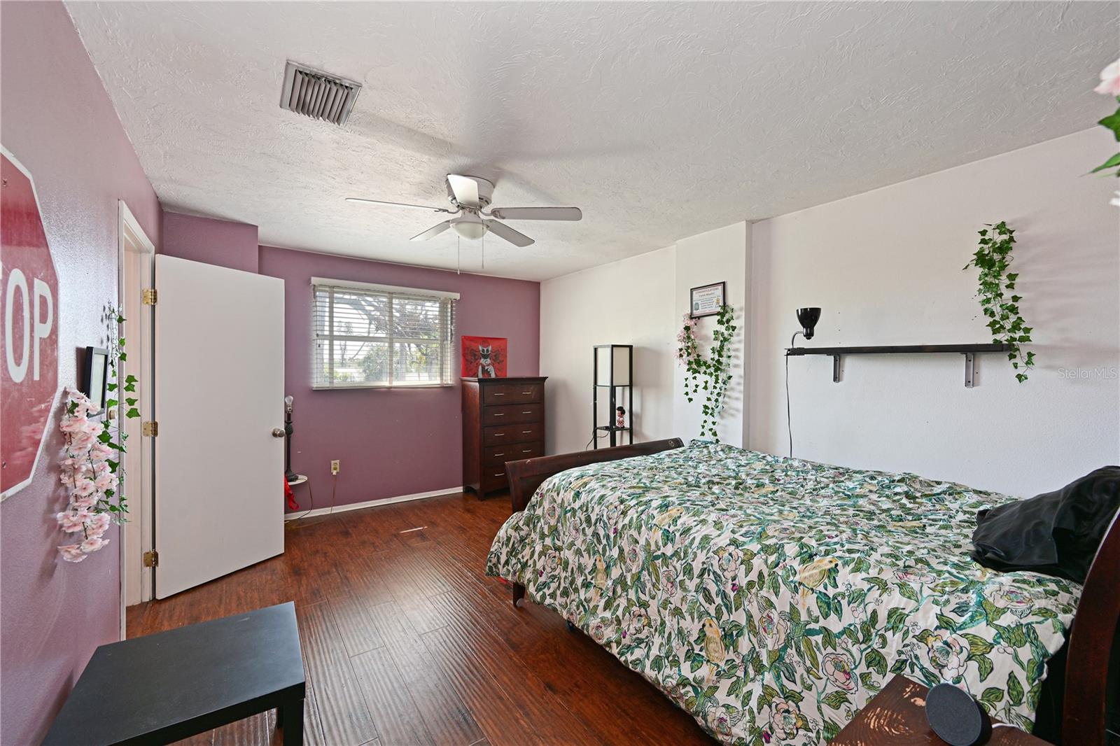 Image 23 of 35 For 404 62nd Street Nw