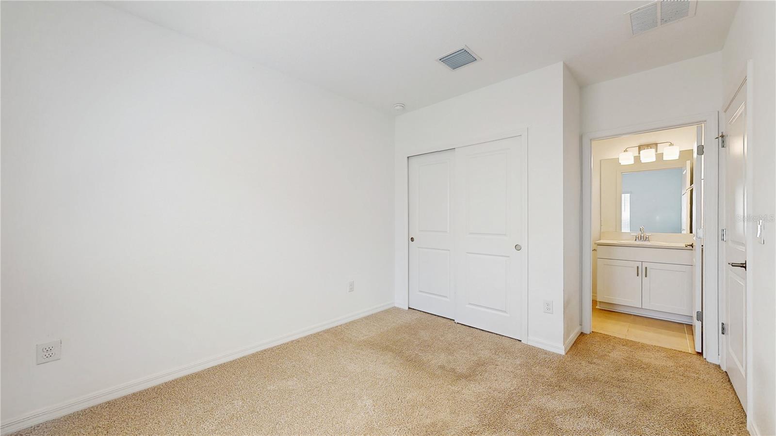 Image 12 of 50 For 11252 Fieldstone Drive