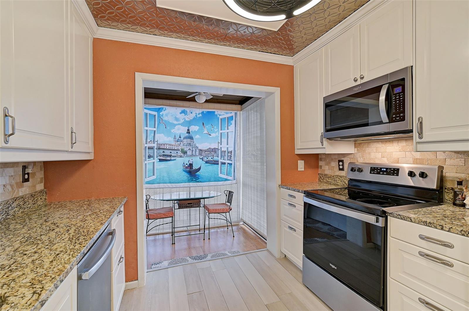 Image 13 of 61 For 1026 Bird Bay Way 276