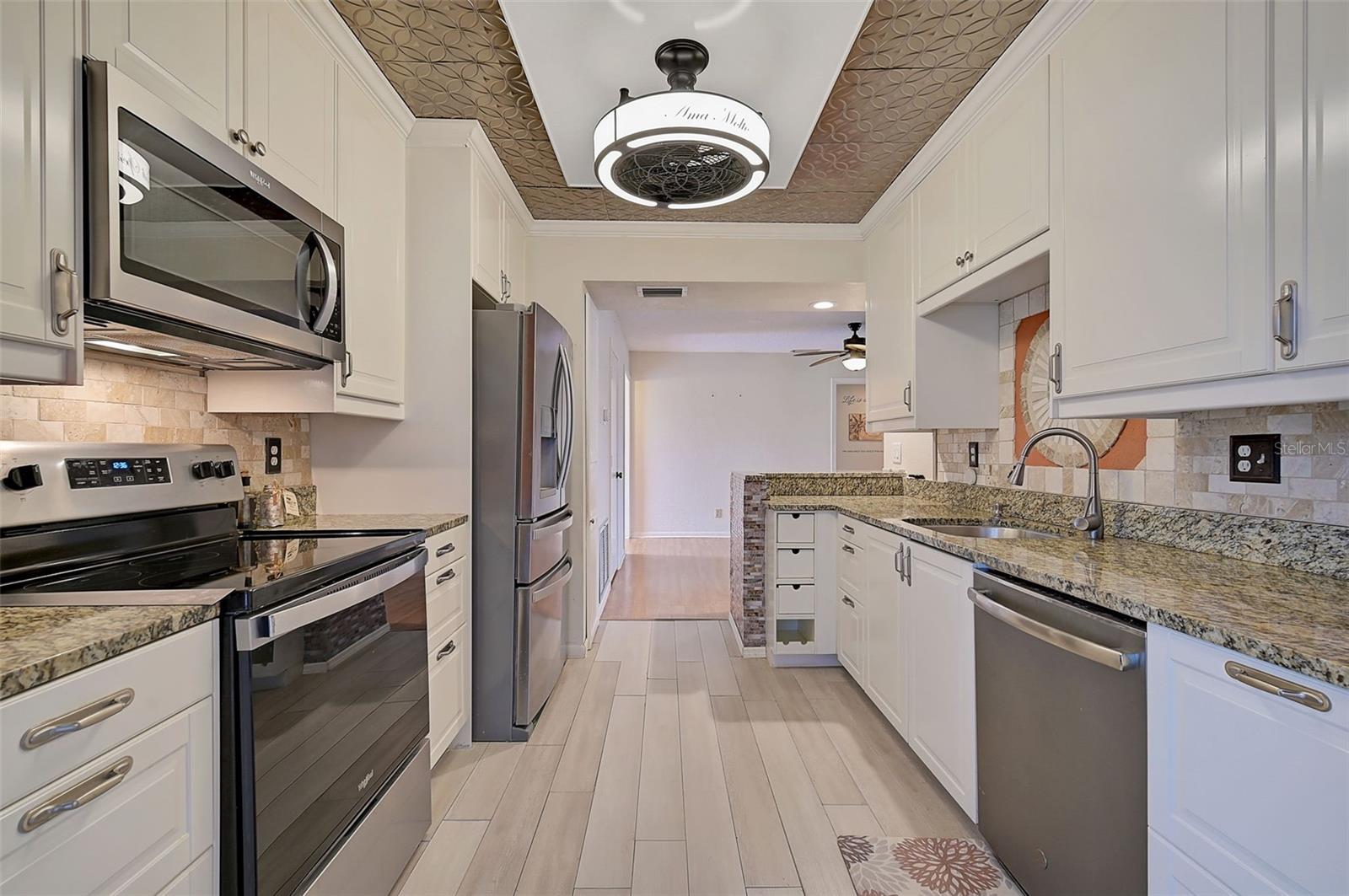 Image 14 of 61 For 1026 Bird Bay Way 276