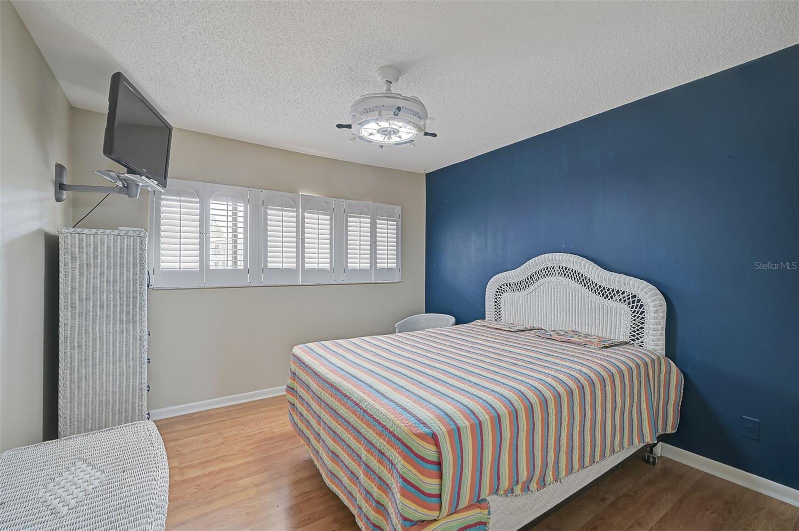 Image 28 of 61 For 1026 Bird Bay Way 276