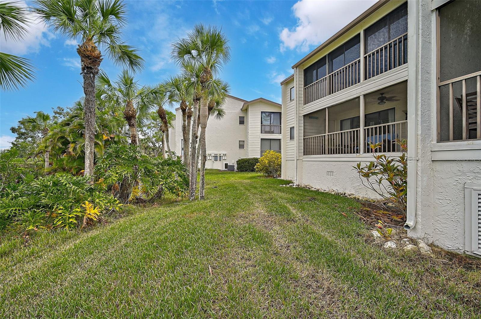 Image 39 of 61 For 1026 Bird Bay Way 276