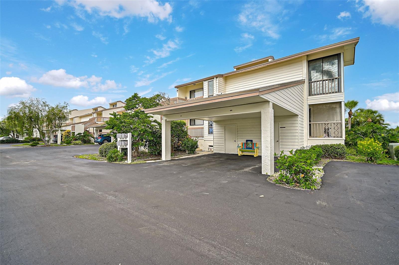 Image 44 of 61 For 1026 Bird Bay Way 276
