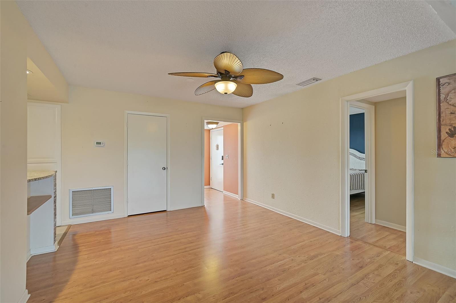 Image 6 of 61 For 1026 Bird Bay Way 276
