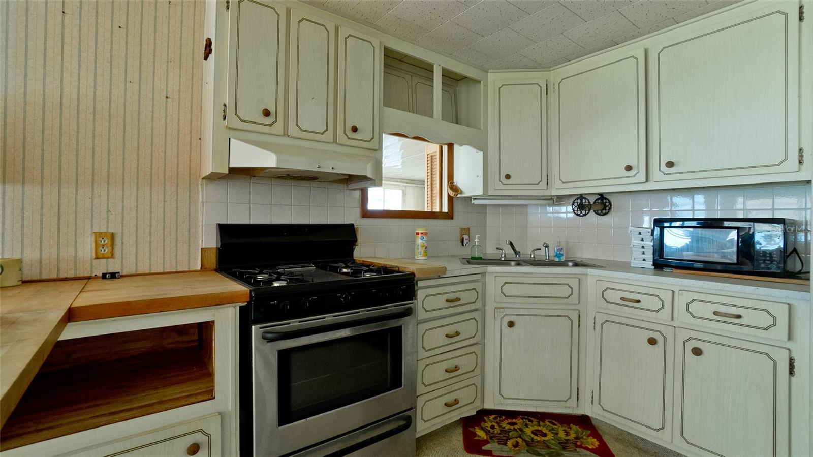 Image 24 of 49 For 10315 Cortez Road W 8bv