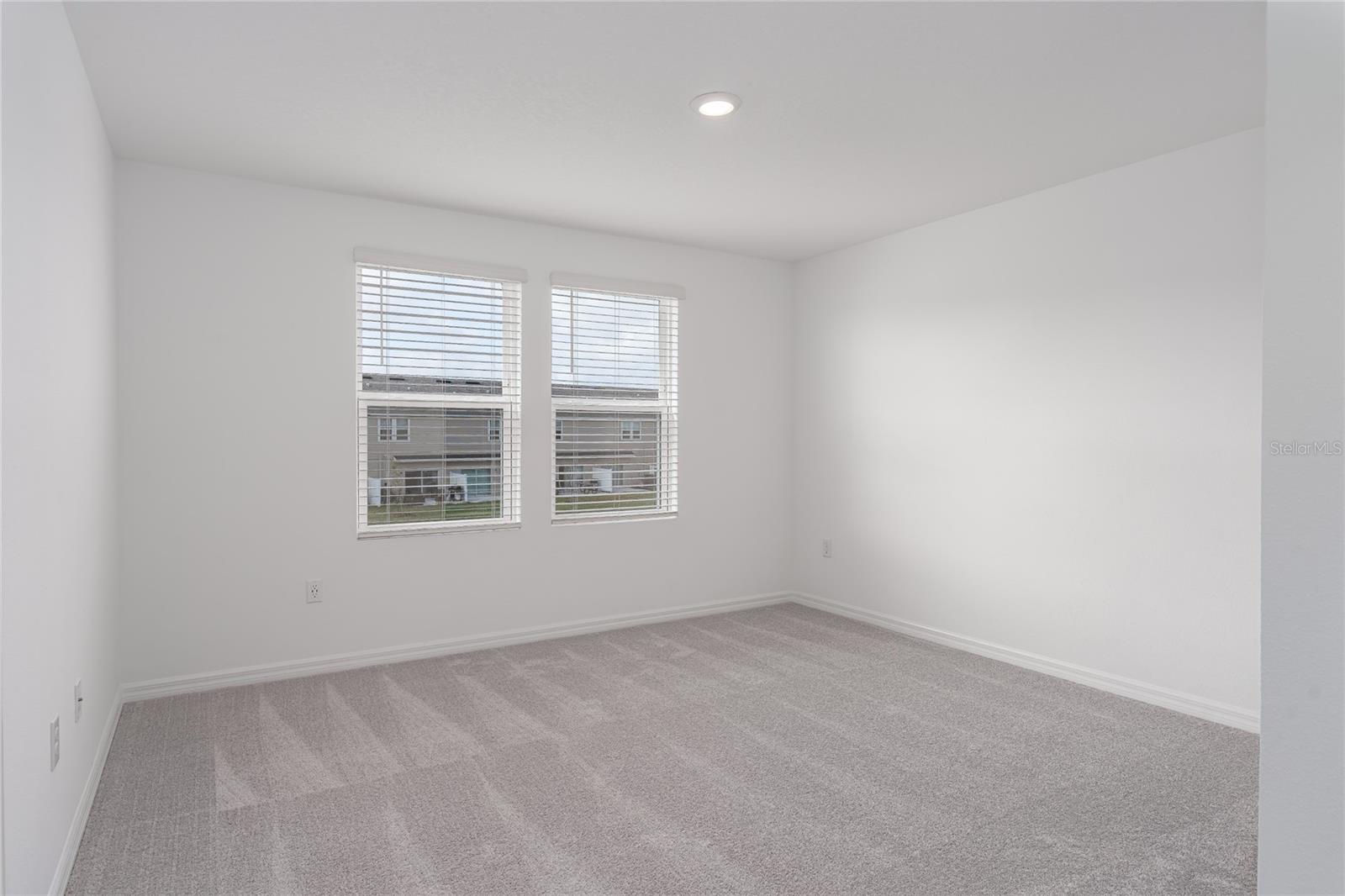 Image 15 of 34 For 11808 Glenside Terrace