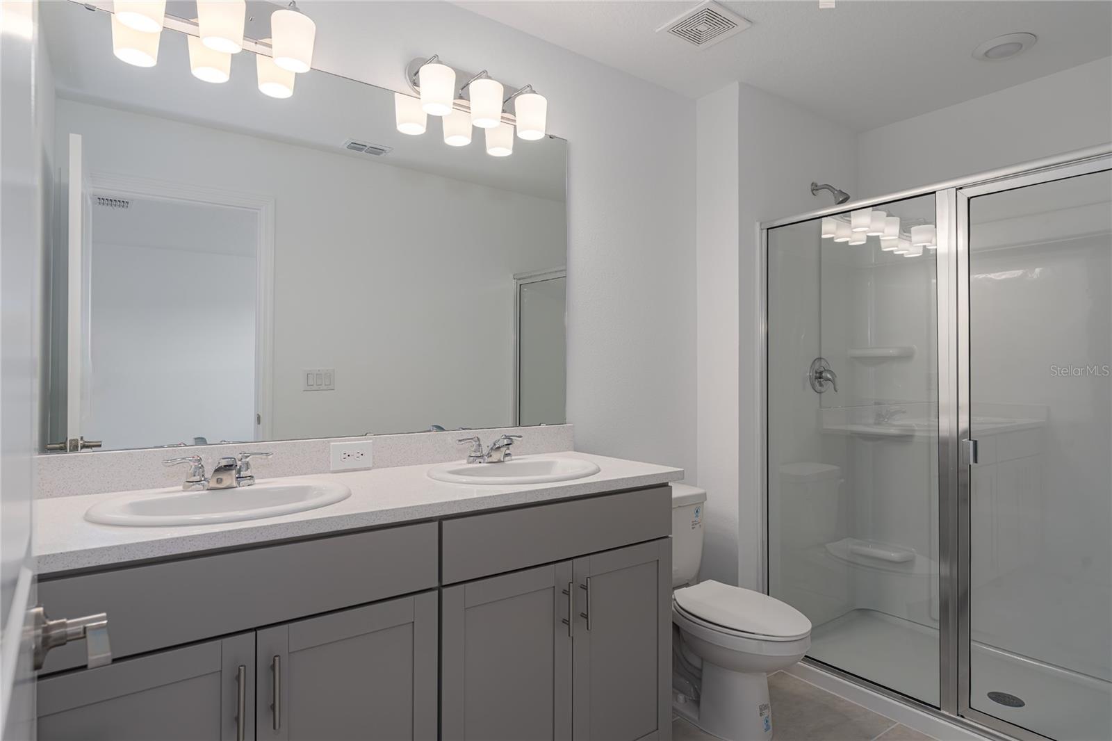 Image 17 of 34 For 11808 Glenside Terrace