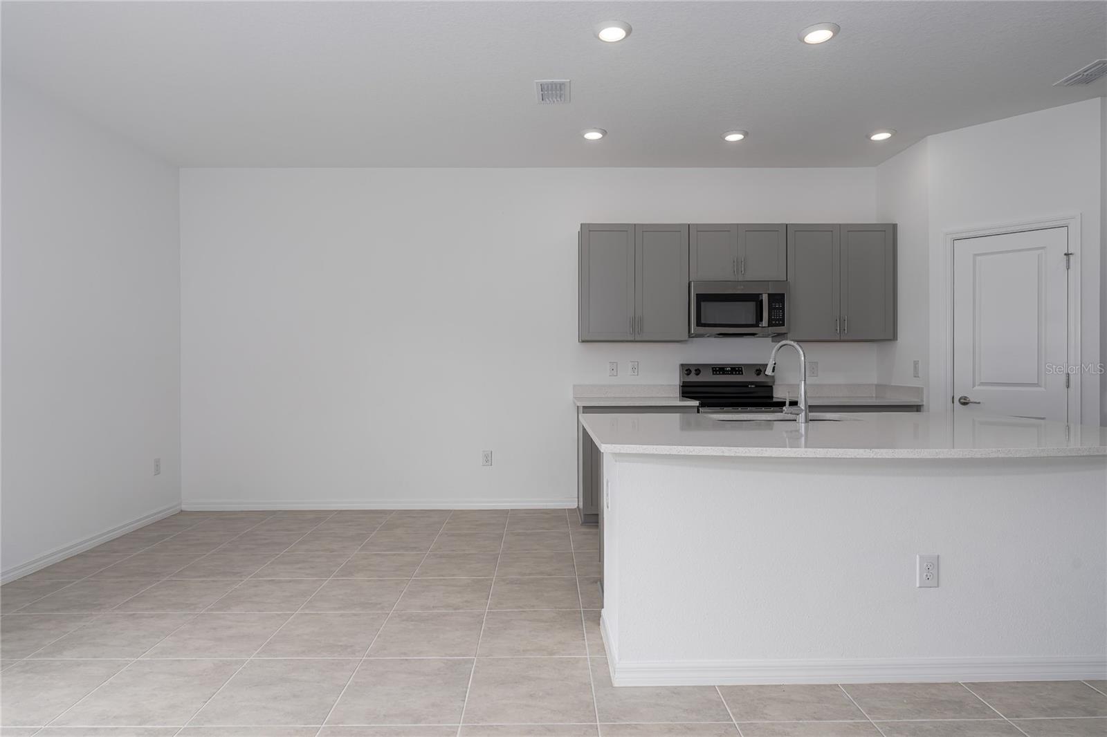 Image 7 of 34 For 11808 Glenside Terrace