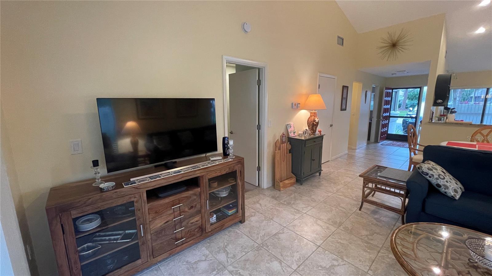 Image 10 of 25 For 5256 Myrtlewood Road 22