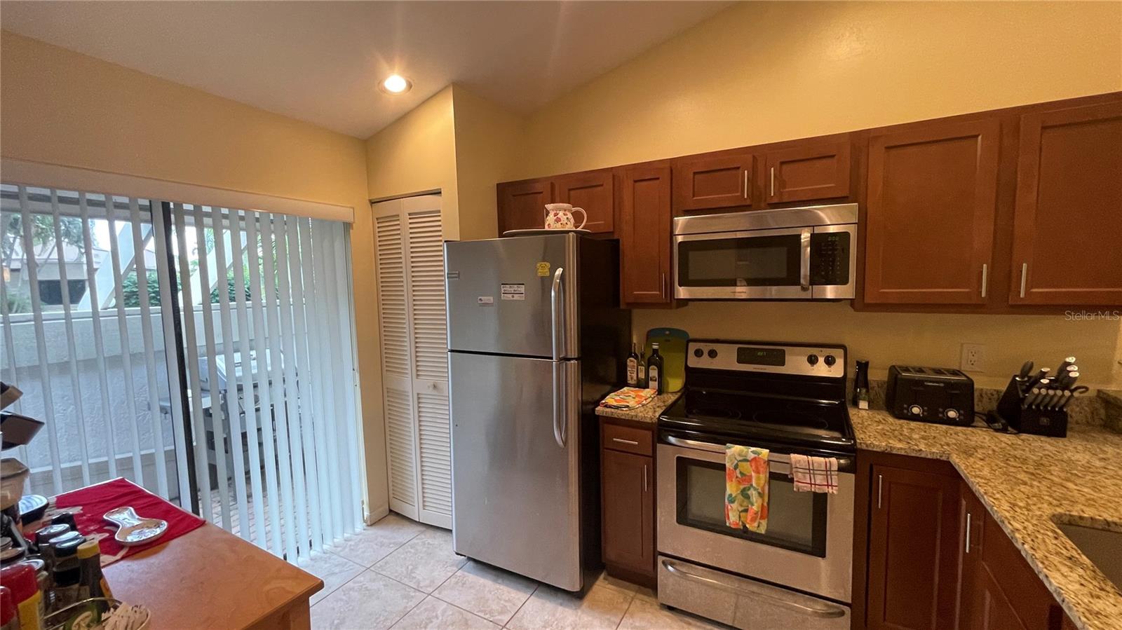 Image 5 of 25 For 5256 Myrtlewood Road 22