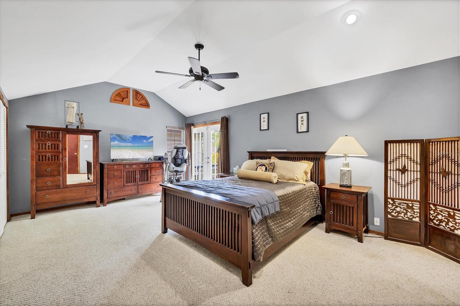 Image 16 of 37 For 4063 Woodview Drive