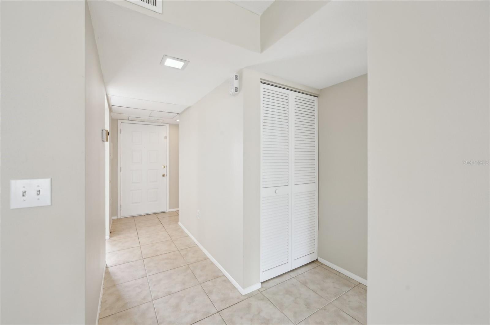Image 10 of 47 For 510 Spring Lakes Boulevard