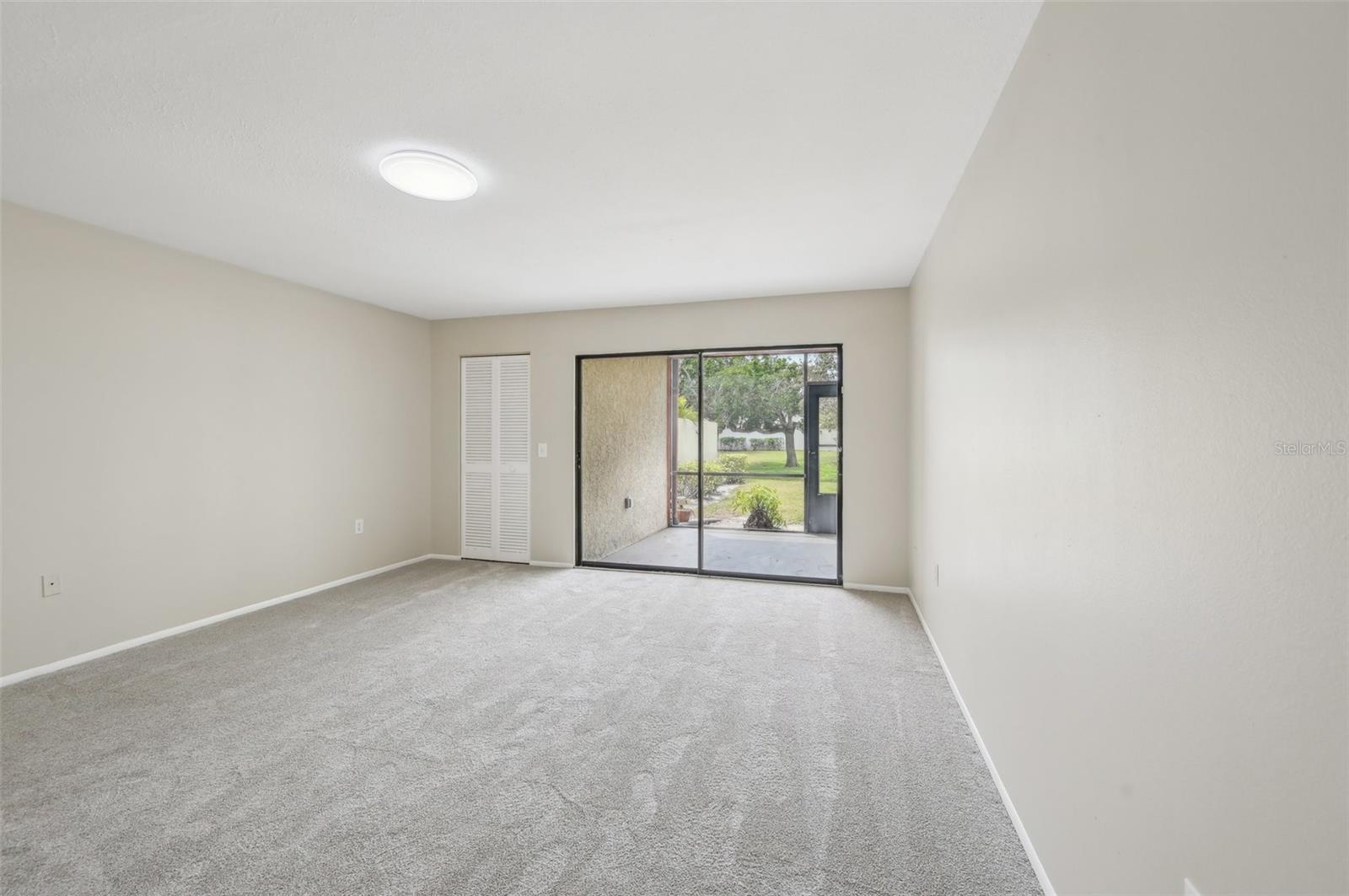 Image 11 of 47 For 510 Spring Lakes Boulevard