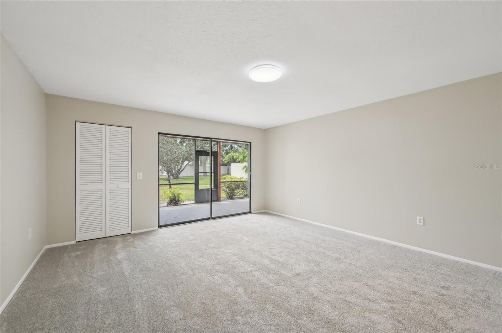 Image 14 of 47 For 510 Spring Lakes Boulevard