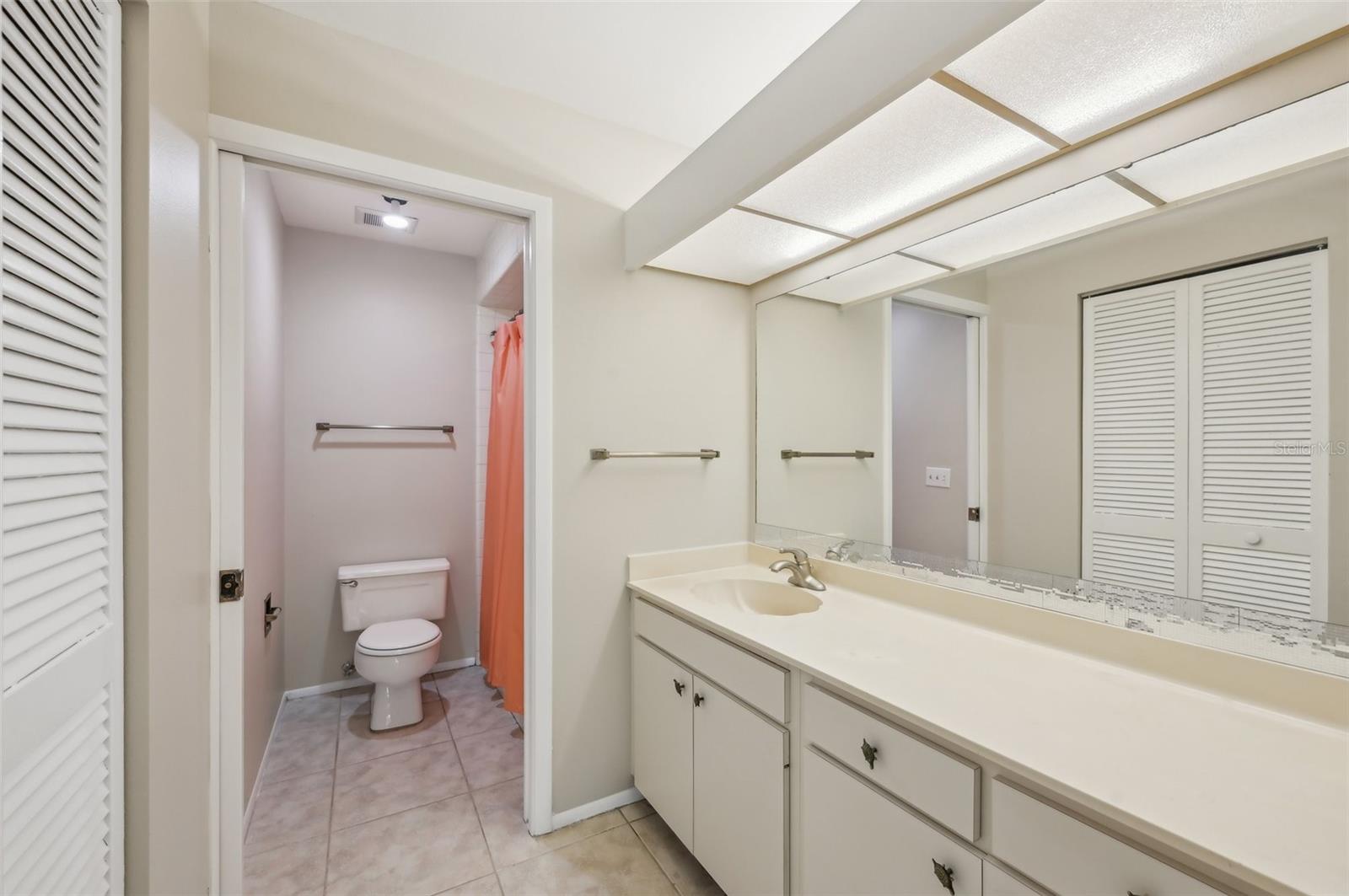 Image 16 of 47 For 510 Spring Lakes Boulevard