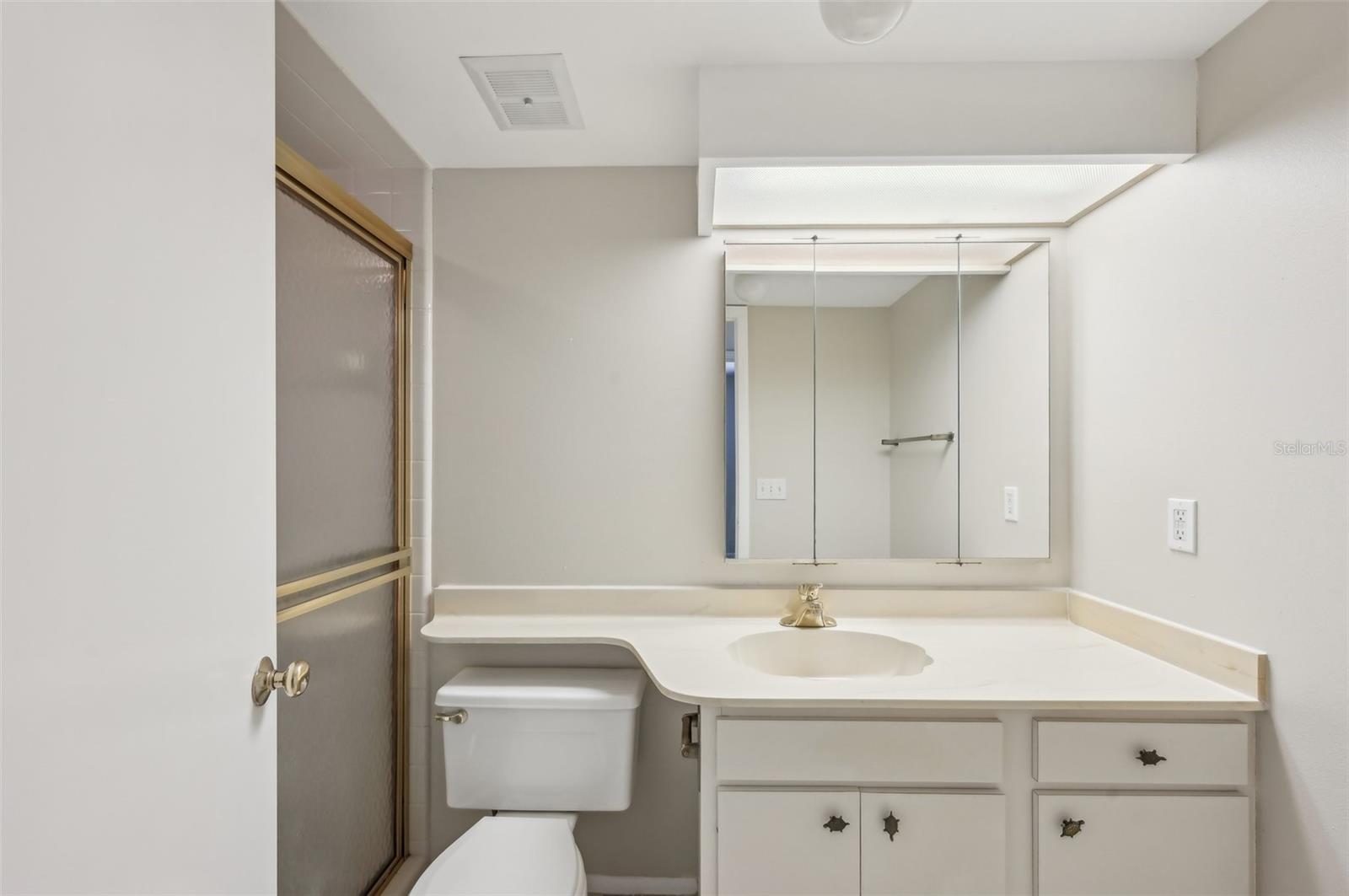 Image 22 of 47 For 510 Spring Lakes Boulevard