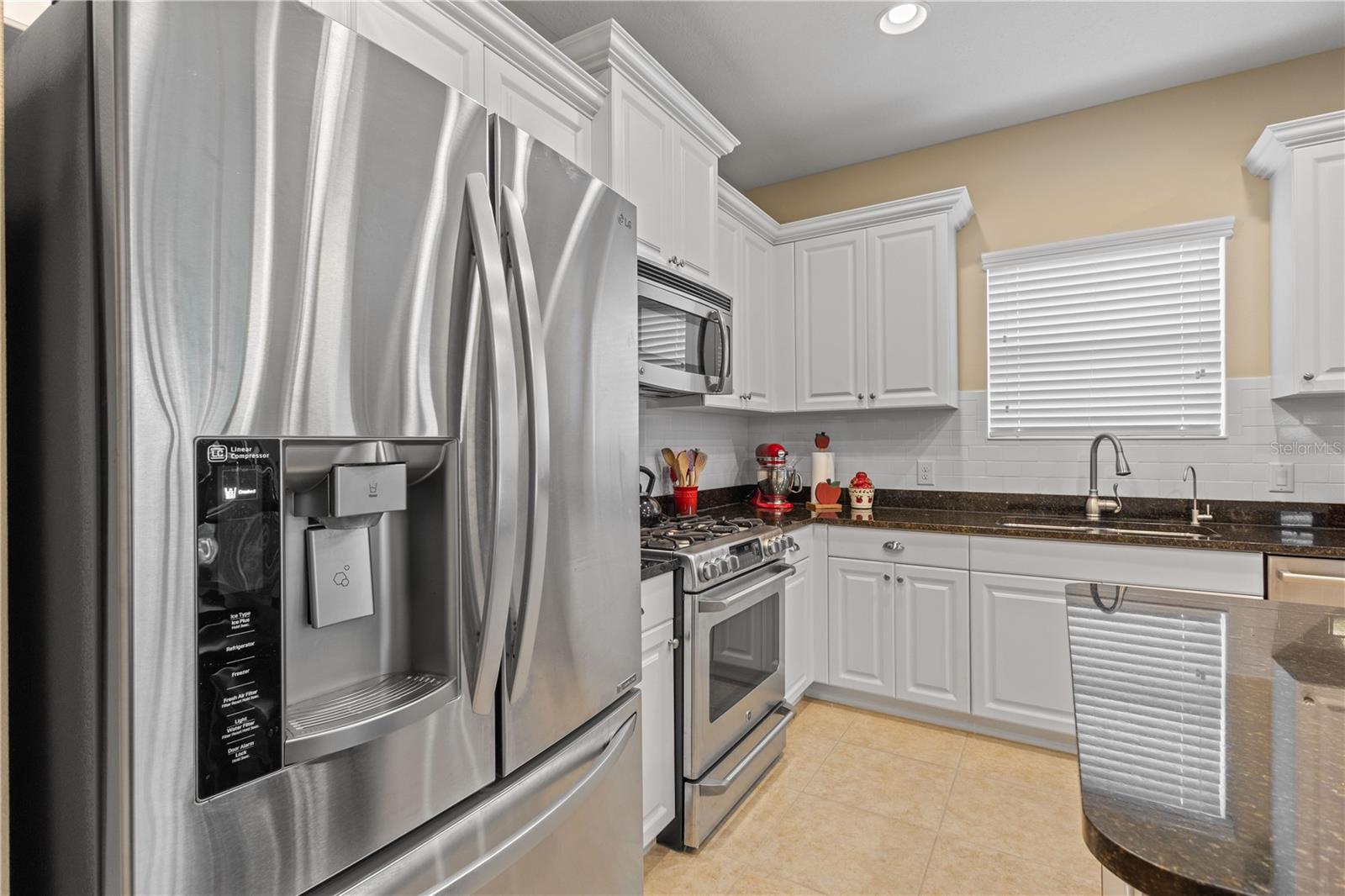 Image 12 of 47 For 4021 Wildgrass Place