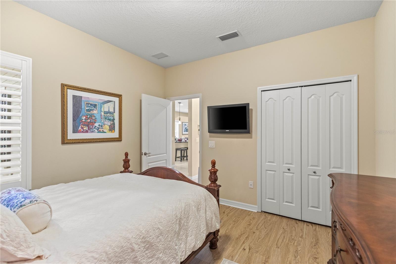 Image 27 of 47 For 4021 Wildgrass Place