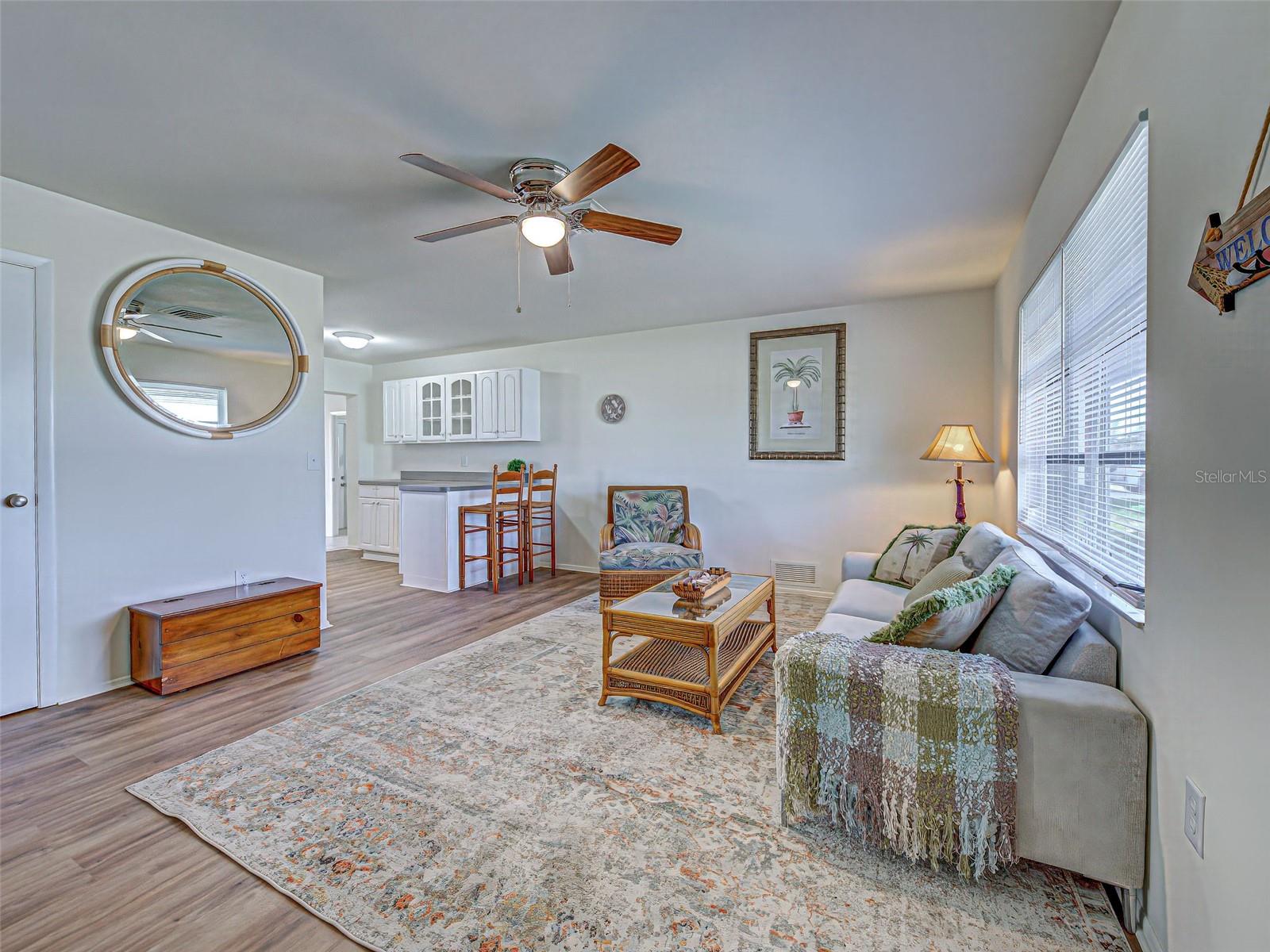 Image 11 of 68 For 441 Venetia Avenue