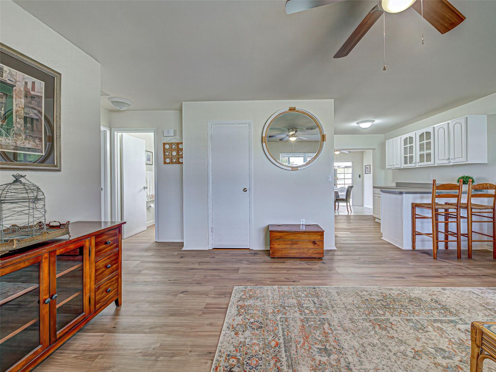 Image 12 of 68 For 441 Venetia Avenue