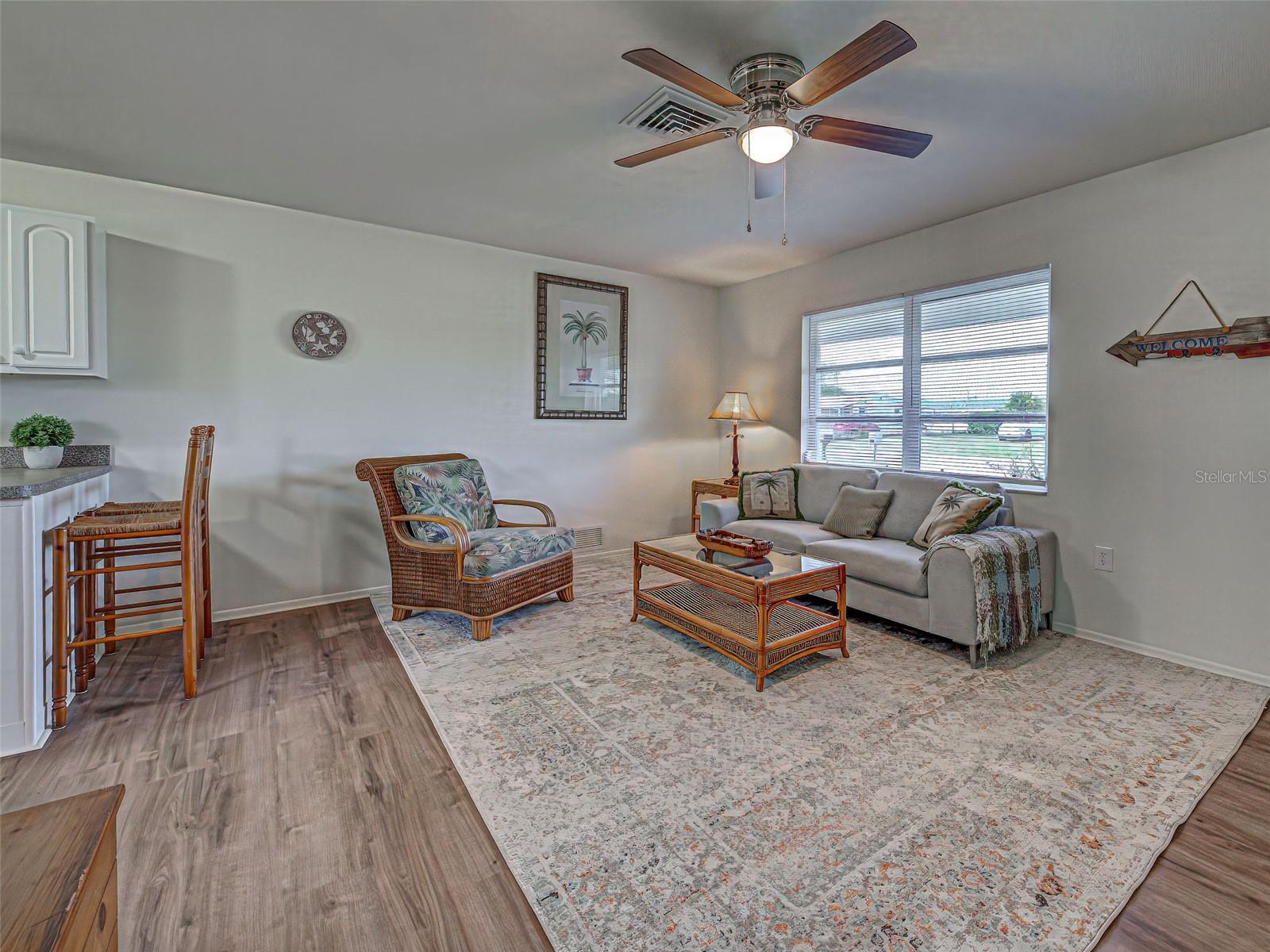 Image 14 of 68 For 441 Venetia Avenue