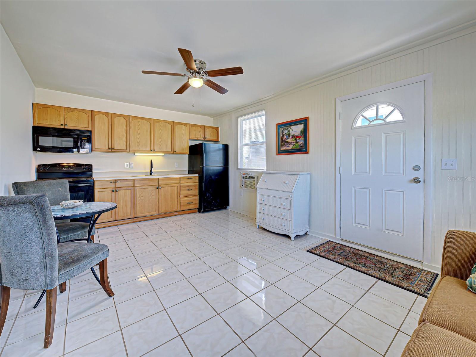 Image 34 of 68 For 441 Venetia Avenue