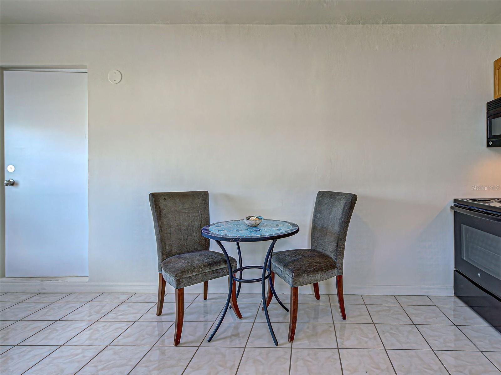 Image 39 of 68 For 441 Venetia Avenue