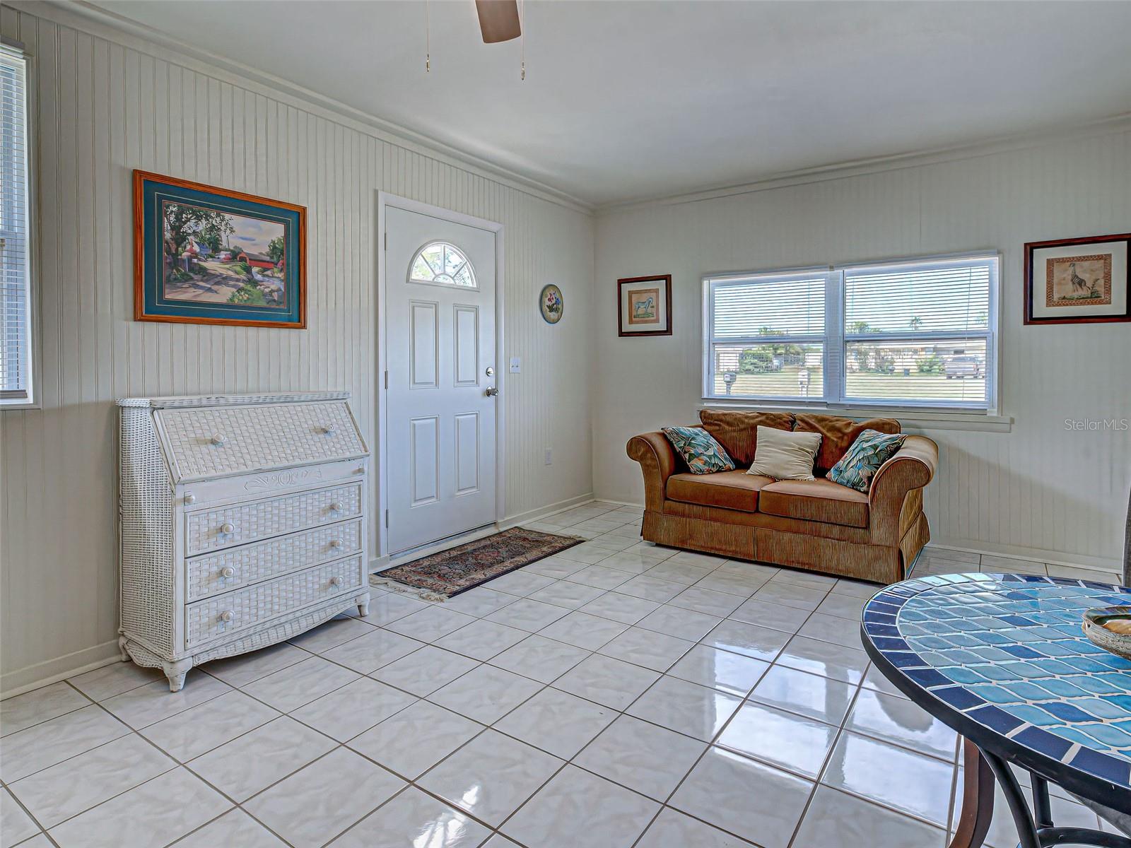 Image 40 of 68 For 441 Venetia Avenue