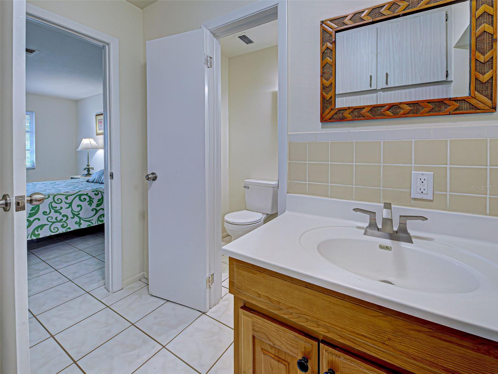 Image 44 of 68 For 441 Venetia Avenue